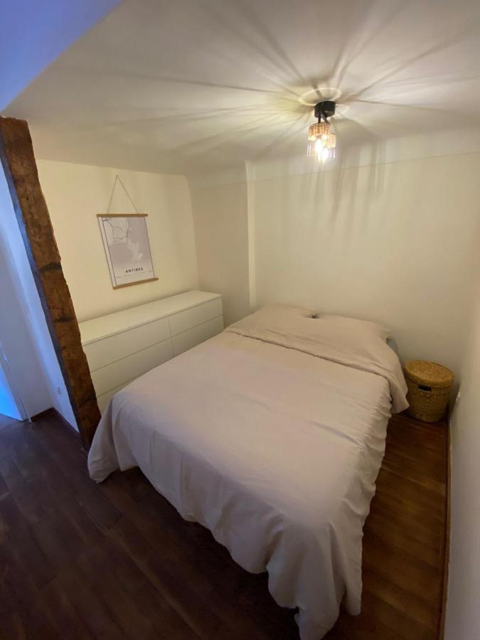 Apartment With Mediterranean Charm In The Heart Of The Provencal Market Antibes Exterior photo