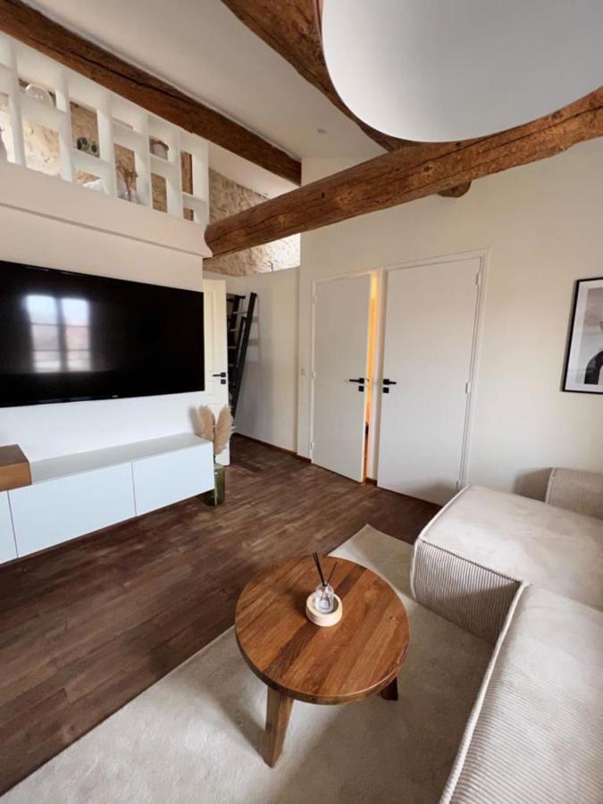 Apartment With Mediterranean Charm In The Heart Of The Provencal Market Antibes Exterior photo